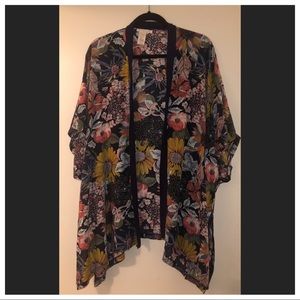 Floral Navy Kimono by Do Everything In Love brand